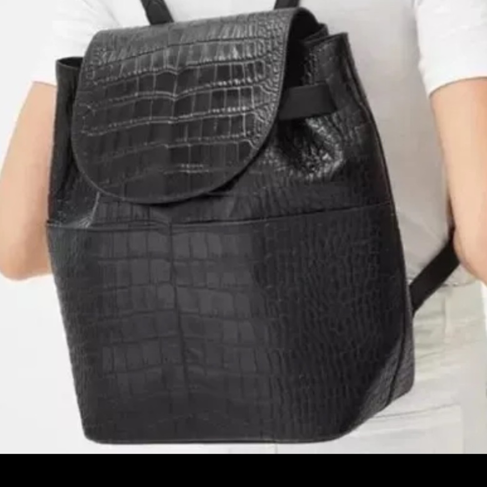 Cuyana Black Croc-Embossed Shoulder Bag